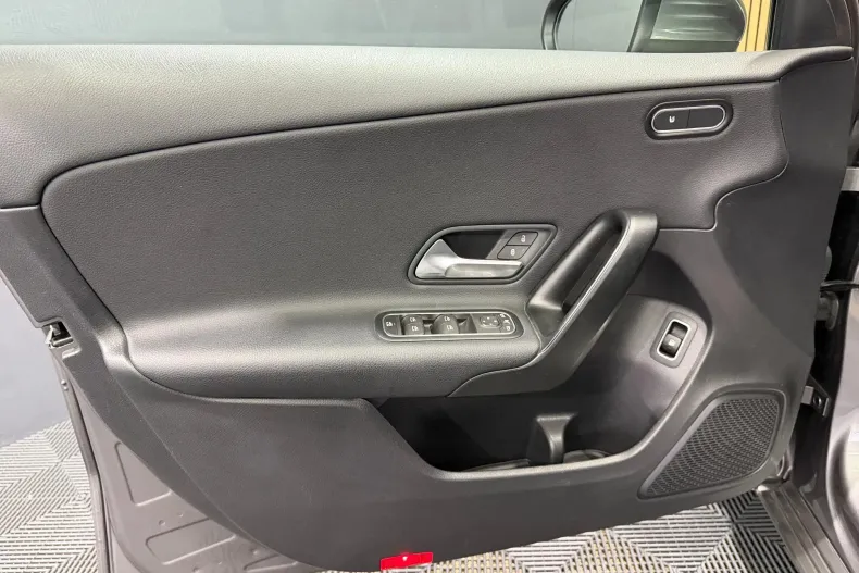 Mercedes-Benz A 250 (Clasa A) din 2022 cu 66.922 km - oferta MER255777 - foto 24