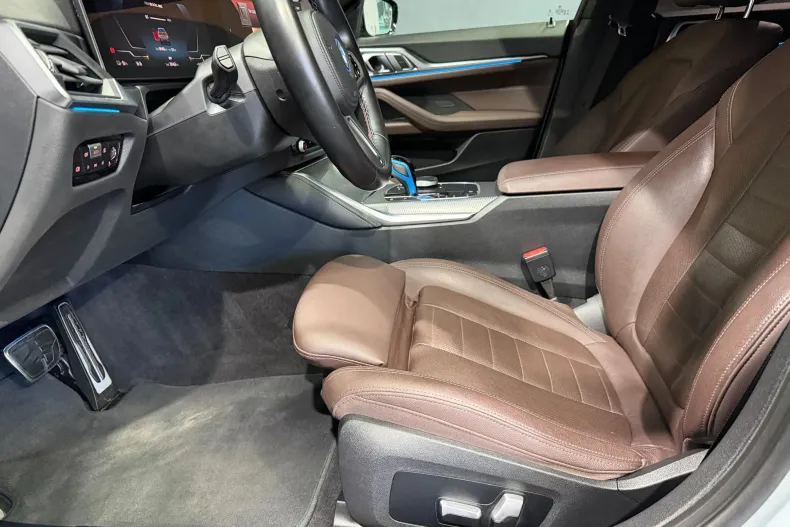 BMW i4 (Seria 4) din 2022 cu 101.463 km - oferta BMW255779 - foto 27