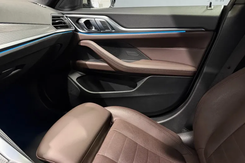 BMW i4 (Seria 4) din 2022 cu 101.463 km - oferta BMW255779 - foto 29