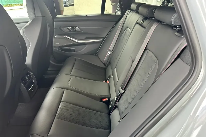 BMW M3 (Seria 3) din 2026 cu 7 km - oferta BMW255796 - foto 11