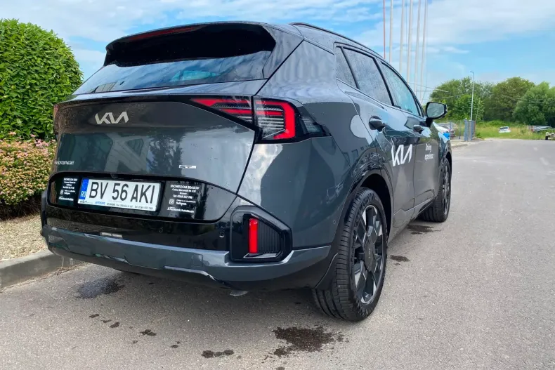 Kia Sportage din 2025 cu 2.850 km - oferta KIA255799 - foto 4