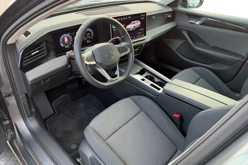 Volkswagen Passat din 2026 cu 23.055 km - oferta VOL255803 - foto 14