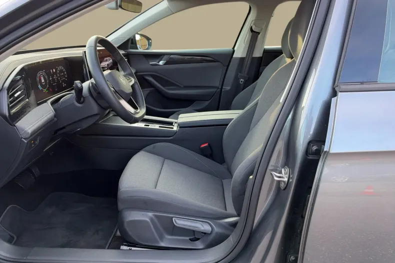 Volkswagen Passat din 2026 cu 23.055 km - oferta VOL255803 - foto 15