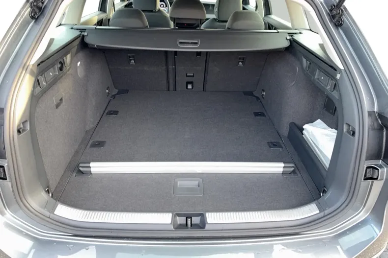 Volkswagen Passat din 2026 cu 23.055 km - oferta VOL255803 - foto 30