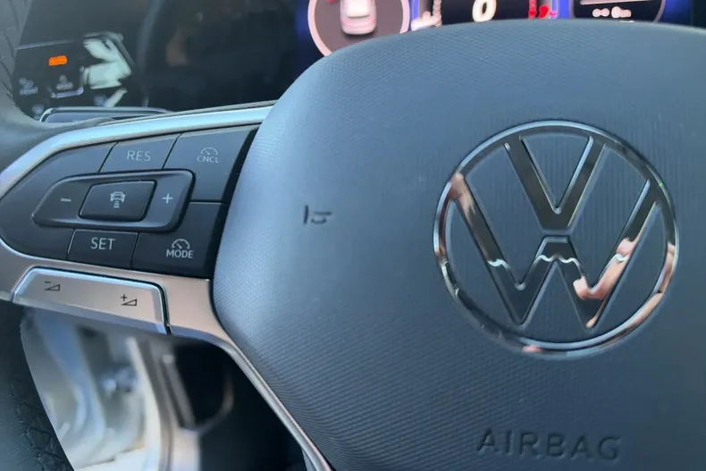 Volkswagen Golf din 2026 cu 14.070 km - oferta VOL255804 - foto 16