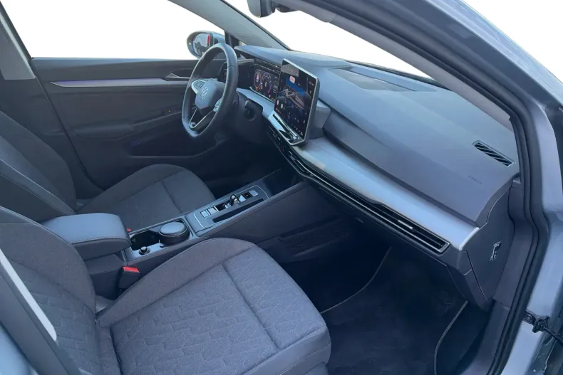 Volkswagen Golf din 2026 cu 14.070 km - oferta VOL255804 - foto 27