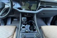 Volkswagen Touareg din 2024 cu 102.482 km - oferta VOL255811 - foto 2