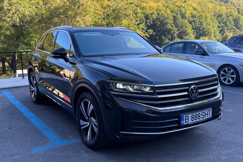 Volkswagen Touareg din 2024 cu 102.482 km - oferta VOL255811 - foto 3
