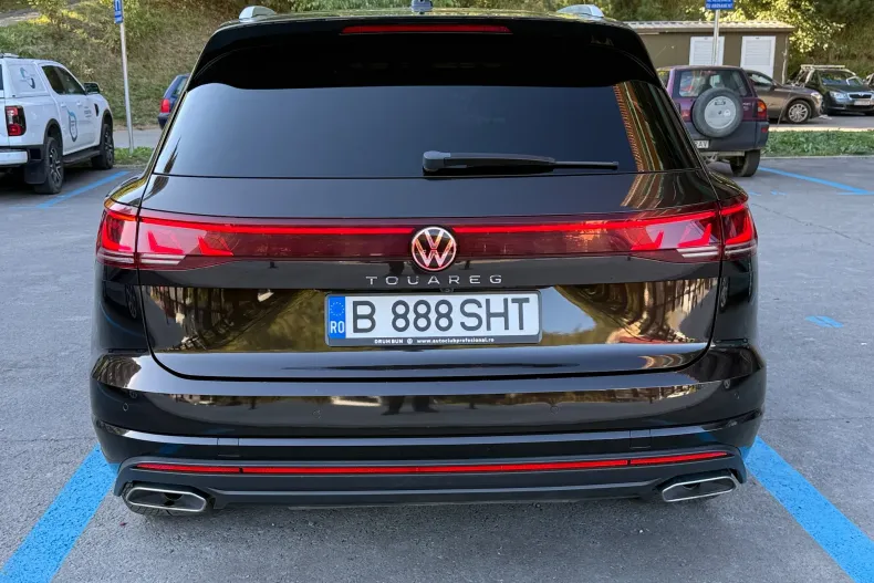 Volkswagen Touareg din 2024 cu 102.482 km - oferta VOL255811 - foto 9