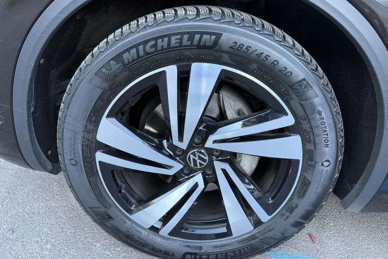 Volkswagen Touareg din 2024 cu 102.482 km - oferta VOL255811 - foto 13