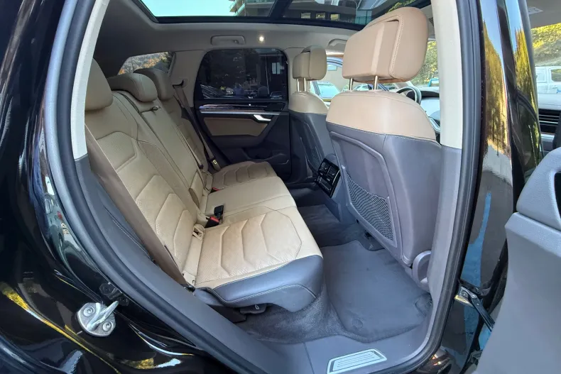 Volkswagen Touareg din 2024 cu 102.482 km - oferta VOL255811 - foto 21