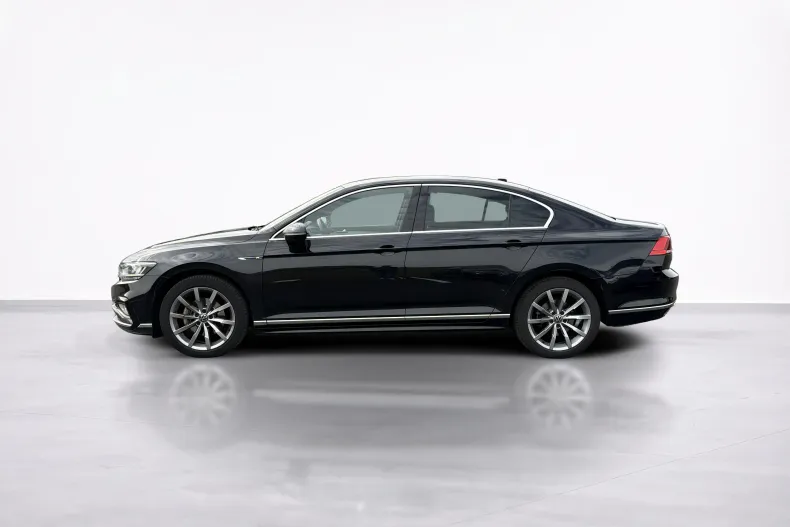 Volkswagen Passat din 2021 cu 122.819 km - oferta VOL255812 - foto 3