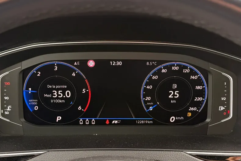 Volkswagen Passat din 2021 cu 122.819 km - oferta VOL255812 - foto 15