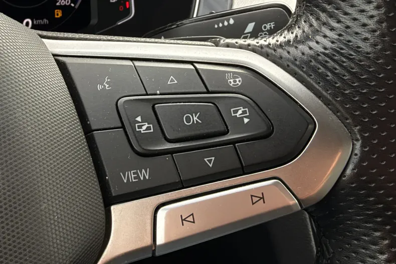 Volkswagen Passat din 2021 cu 122.819 km - oferta VOL255812 - foto 17