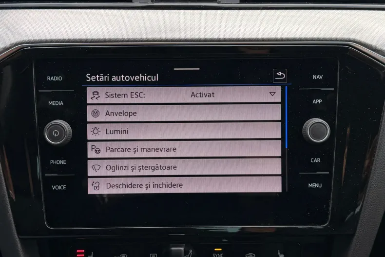 Volkswagen Passat din 2021 cu 122.819 km - oferta VOL255812 - foto 26