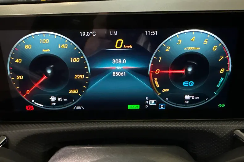 Mercedes-Benz A 250 (Clasa A) din 2021 cu 85.061 km - oferta MER255819 - foto 10