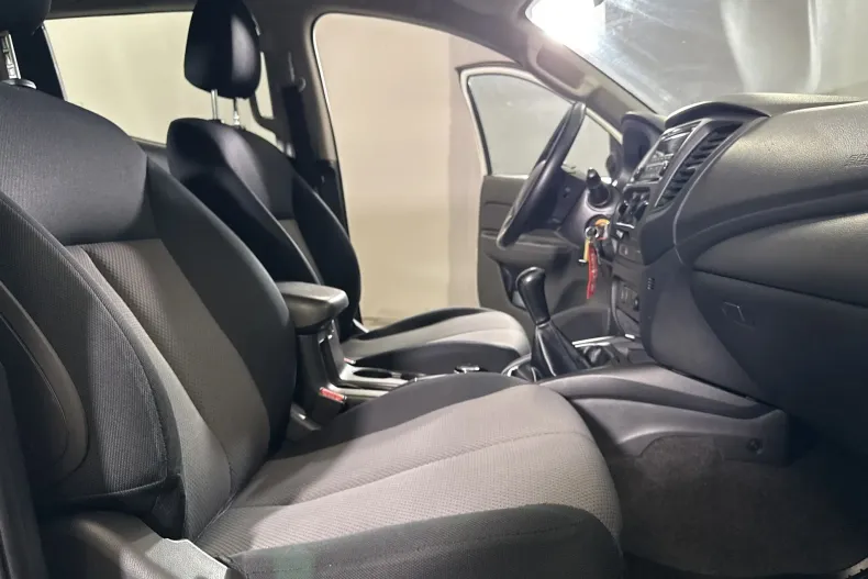 Mitsubishi L200 din 2021 cu 90.885 km - oferta MIT255822 - foto 11