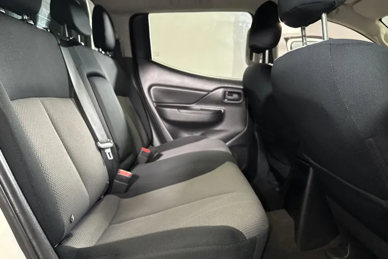 Mitsubishi L200 din 2021 cu 90.885 km - oferta MIT255822 - foto 12