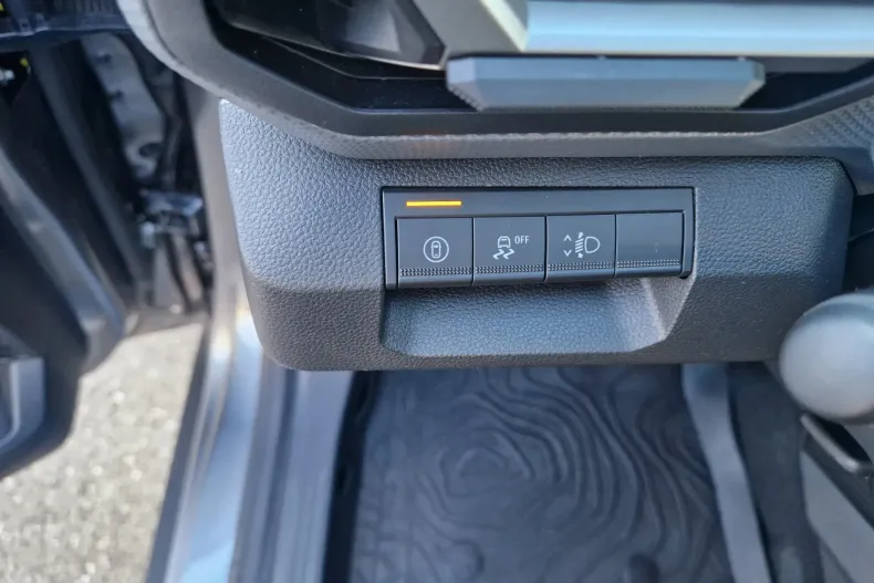 Dacia Duster din 2026 cu 2.618 km - oferta DAC255826 - foto 13