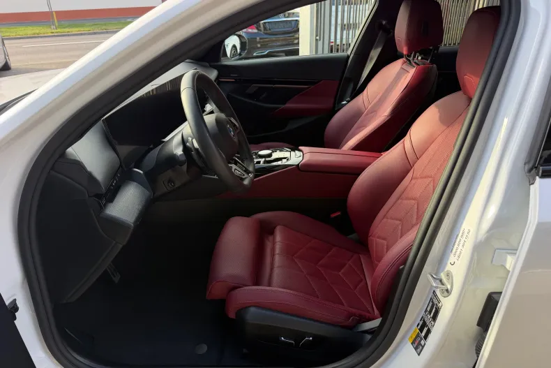 BMW 530 (Seria 5) din 2024 cu 29.000 km - oferta BMW255834 - foto 12