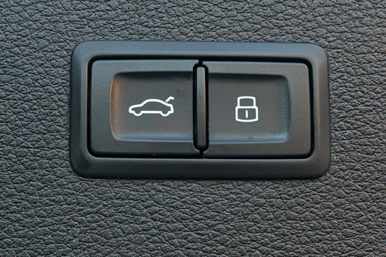 Audi Q5 din 2020 cu 99.353 km - oferta AUD255836 - foto 19
