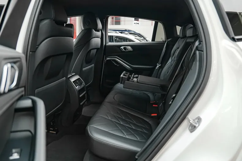 BMW X6 (Seria X) din 2024 cu 42.000 km - oferta BMW255840 - foto 6