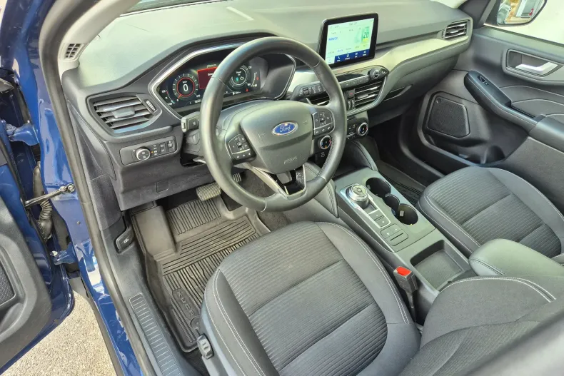 Ford Kuga din 2024 cu 58.707 km - oferta FOR255859 - foto 9