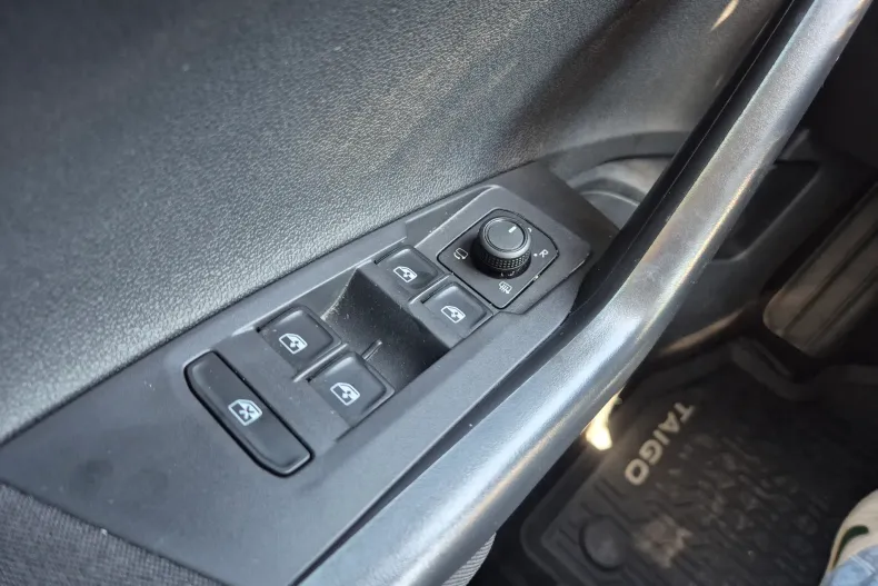 Volkswagen Taigo din 2024 cu 48.991 km - oferta VOL255862 - foto 28