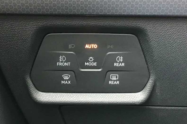 Seat Leon din 2024 cu 128.208 km - oferta SEA255877 - foto 24