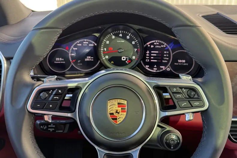 Porsche Cayenne din 2024 cu 1 km - oferta POR255881 - foto 6