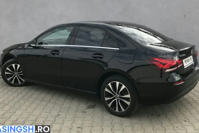Mercedes-Benz A 250 (Clasa A) din 2022 cu 95.401 km - oferta MER255882 - foto 4