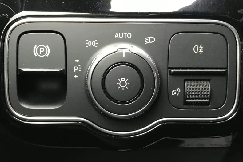 Mercedes-Benz A 250 (Clasa A) din 2022 cu 95.401 km - oferta MER255882 - foto 24