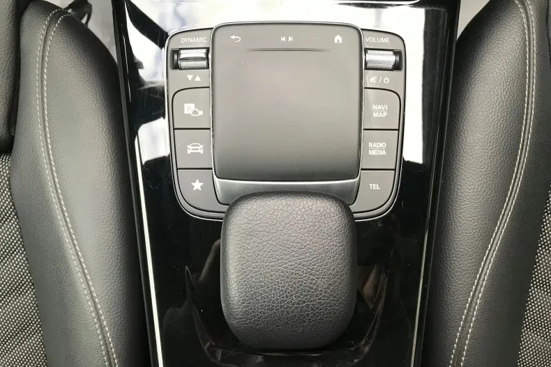 Mercedes-Benz A 250 (Clasa A) din 2022 cu 95.401 km - oferta MER255882 - foto 35