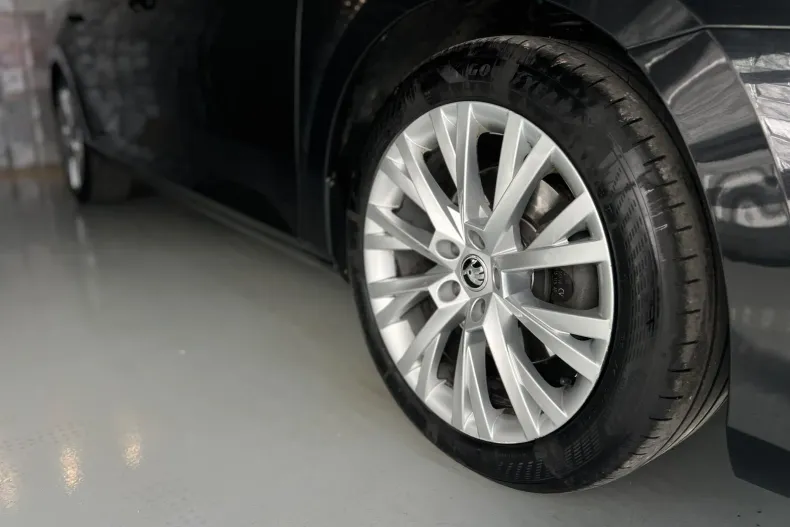 Skoda Superb din 2023 cu 115.689 km - oferta SKO255889 - foto 7