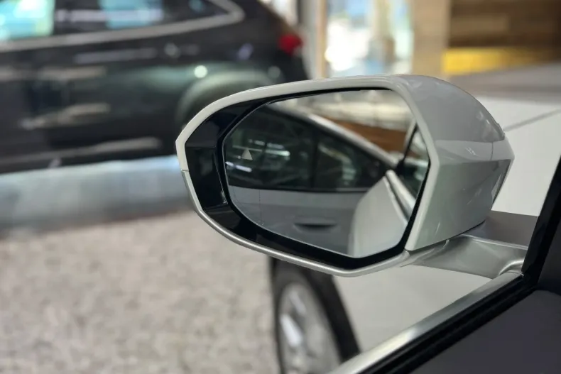 BMW X3 (Seria X) din 2025 cu 4.376 km - oferta BMW255891 - foto 8