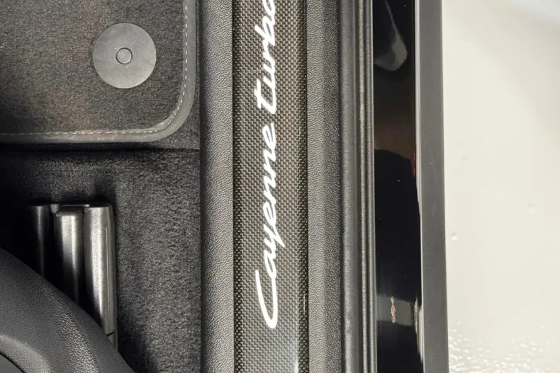 Porsche Cayenne din 2024 cu 25.025 km - oferta POR255897 - foto 19