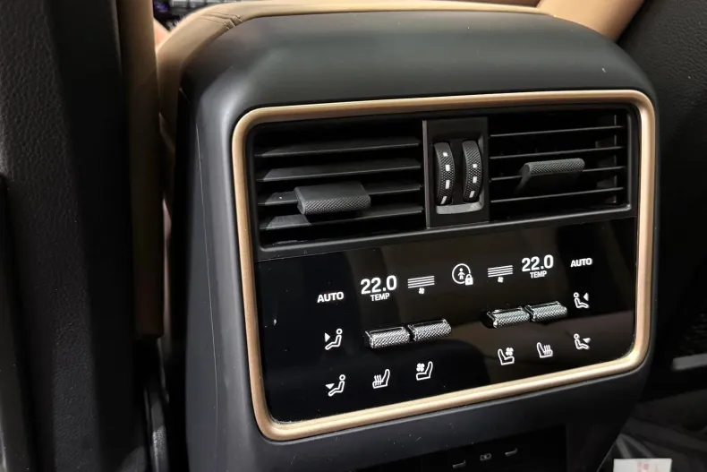 Porsche Cayenne din 2024 cu 25.025 km - oferta POR255897 - foto 27