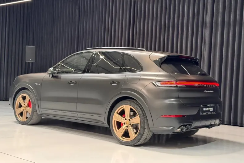 Porsche Cayenne din 2024 cu 25.025 km - oferta POR255897 - foto 32