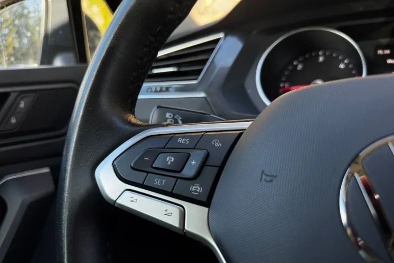 Volkswagen Tiguan din 2022 cu 51.911 km - oferta VOL255905 - foto 12