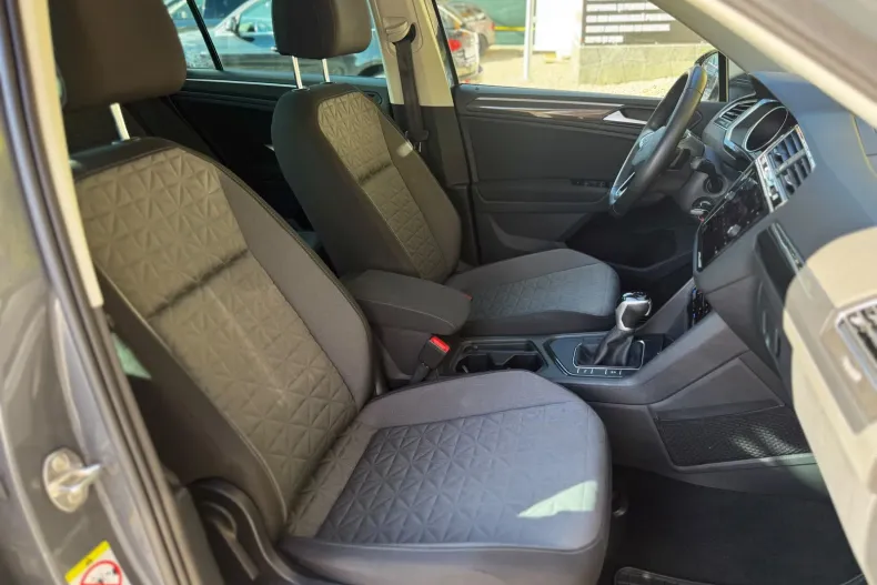 Volkswagen Tiguan din 2022 cu 51.911 km - oferta VOL255905 - foto 24