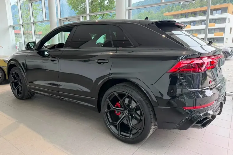 Audi RSQ8 din 2026 cu 20 km - oferta AUD255935 - foto 2