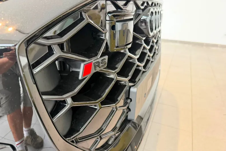 Audi RSQ8 din 2026 cu 20 km - oferta AUD255935 - foto 5