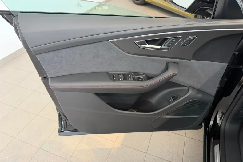 Audi RSQ8 din 2026 cu 20 km - oferta AUD255935 - foto 13