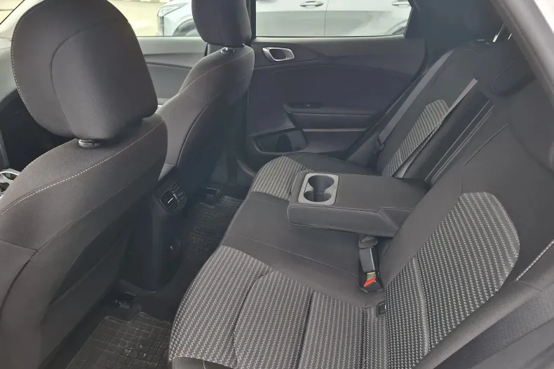 Kia XCeed din 2024 cu 2.400 km - oferta KIA255961 - foto 16