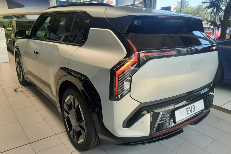 Kia EV3 din 2024 cu 1 km - oferta KIA255963 - foto 9