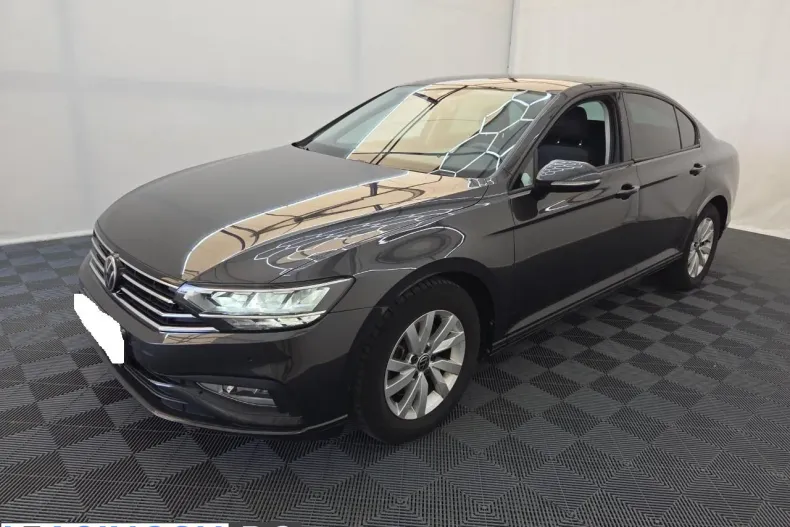 Volkswagen Passat din 2021 cu 70.260 km - oferta VOL255965 - foto 1