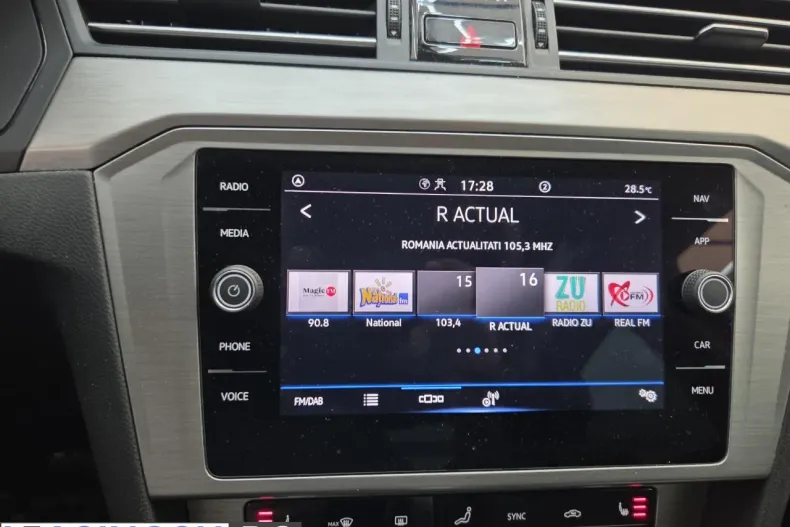 Volkswagen Passat din 2021 cu 70.260 km - oferta VOL255965 - foto 3