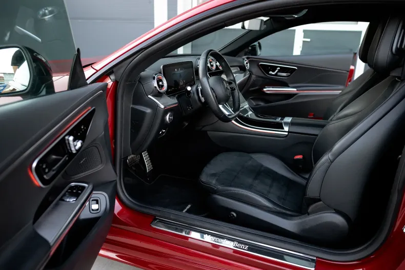 Mercedes-Benz CLE 220 (Clasa CLE) din 2023 cu 49.990 km - oferta MER255970 - foto 19