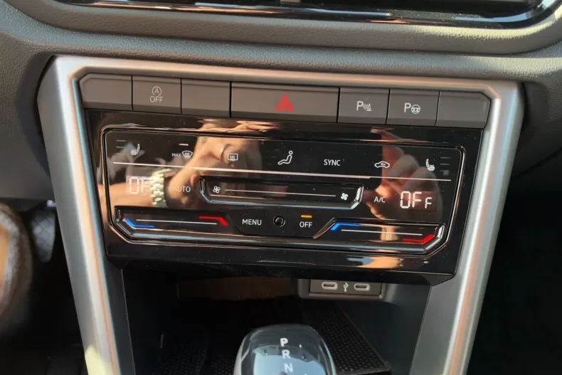 Volkswagen T-Roc din 2026 cu 1 km - oferta VOL255983 - foto 15