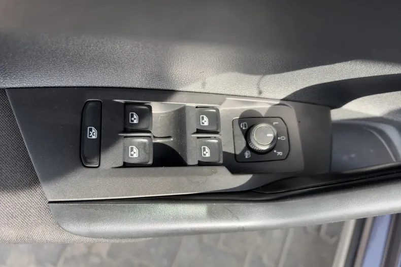 Volkswagen Taigo din 2024 cu 26.059 km - oferta VOL255984 - foto 11
